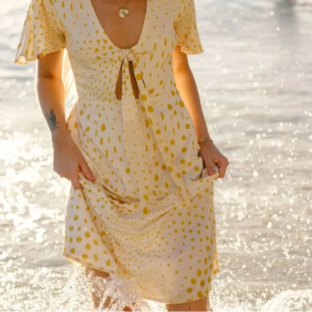 YIREH CLEO Dress in Starfruit print, size Med, EUC - Picture 1 of 12